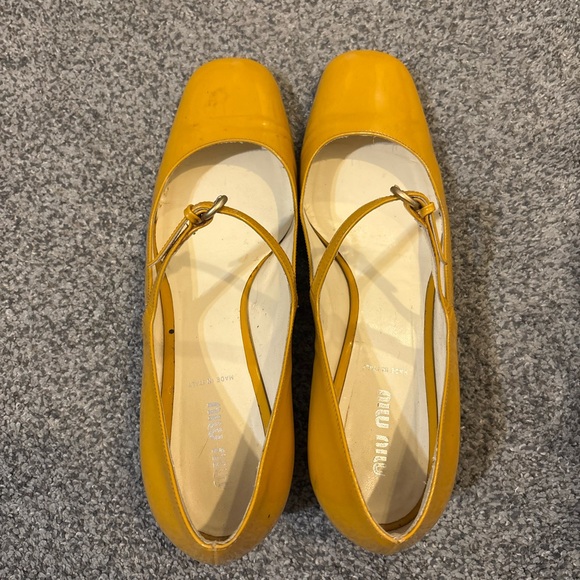 Miu Miu Patent Leather Pumps - Picture 3 of 9